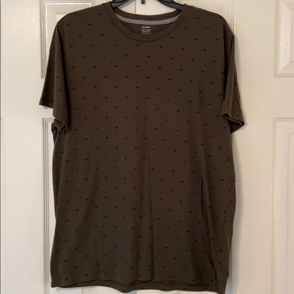 ⭐️ 3/$15 - Men’s Old Navy Tee